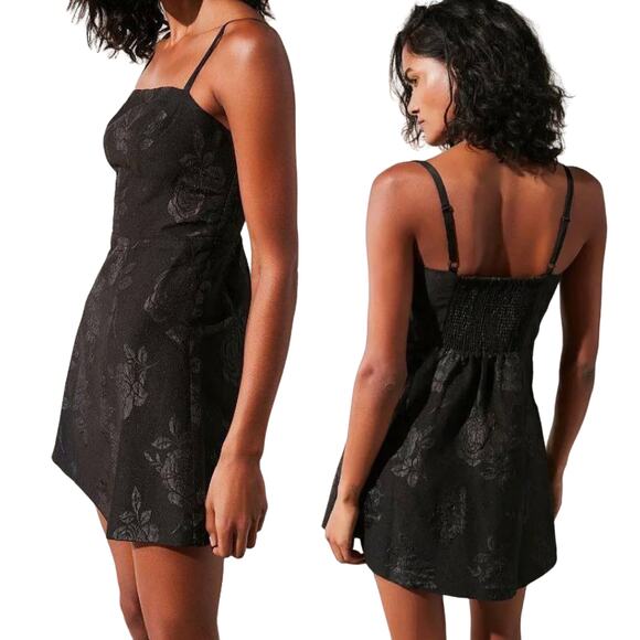 Urban Outfitters Mini Dress Brocade Jacquard Fit & Flare Floral Sleeveless XS - Picture 1 of 7